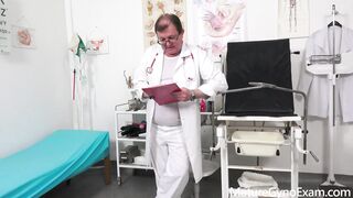 Mature Gyno Exam - Samantha Si