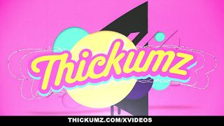 Thickumz - Fit Blond Babe Shakes Her Ass All Over Town