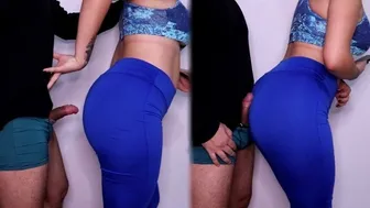 Persistent Pervert Gets Assjob And Cums Onto Yoga Teacher's Big Ass In Leggings After Workout